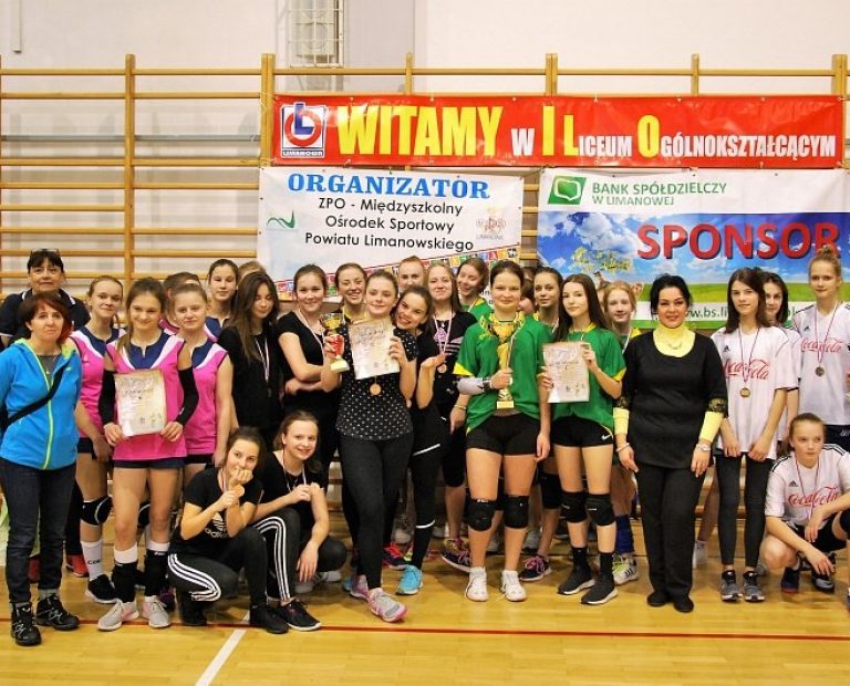 VII Zimowy Turniej piłki siatkowej i koszykowej dziewcząt o Puchar Dyrektora I LO w Limanowej